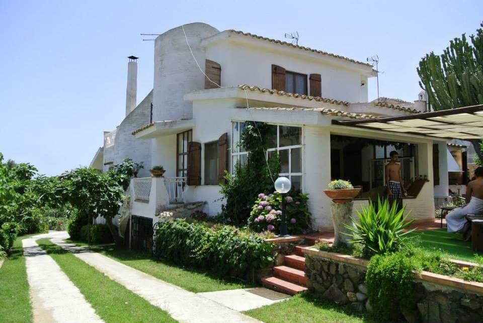 Villa Nicanda- 100 Mt Dal Mare- Giardino Porto Columbu - Perd'E Sali エクステリア 写真